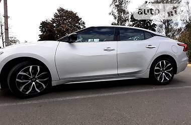 Седан Nissan Maxima 2016 в Киеве