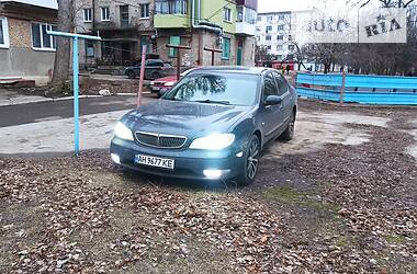 Седан Nissan Maxima 2000 в Славянске