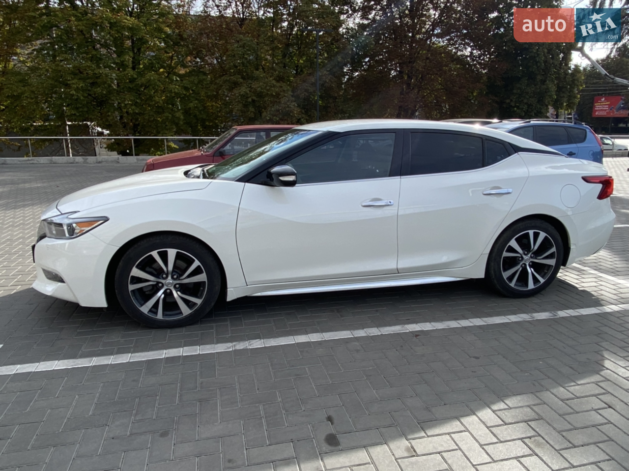 2016 Nissan Maxima - мініатюра 17