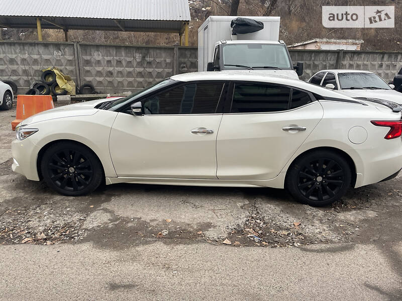 Седан Nissan Maxima 2017 в Киеве фото 10 Седан Nissan Maxima 2017 в Киеве