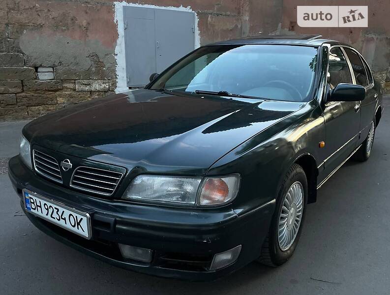 Седан Nissan Maxima 1997 в Одессе