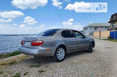 Седан Nissan Maxima 2001 в Бердянске