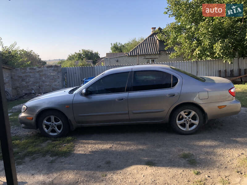Седан Nissan Maxima 2001 в Кропивницком