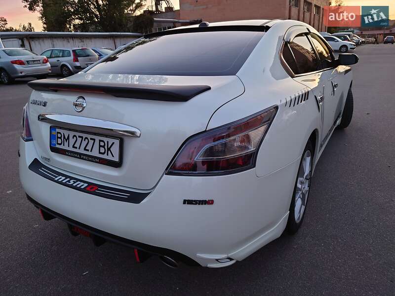 Седан Nissan Maxima 2014 в Полтаві