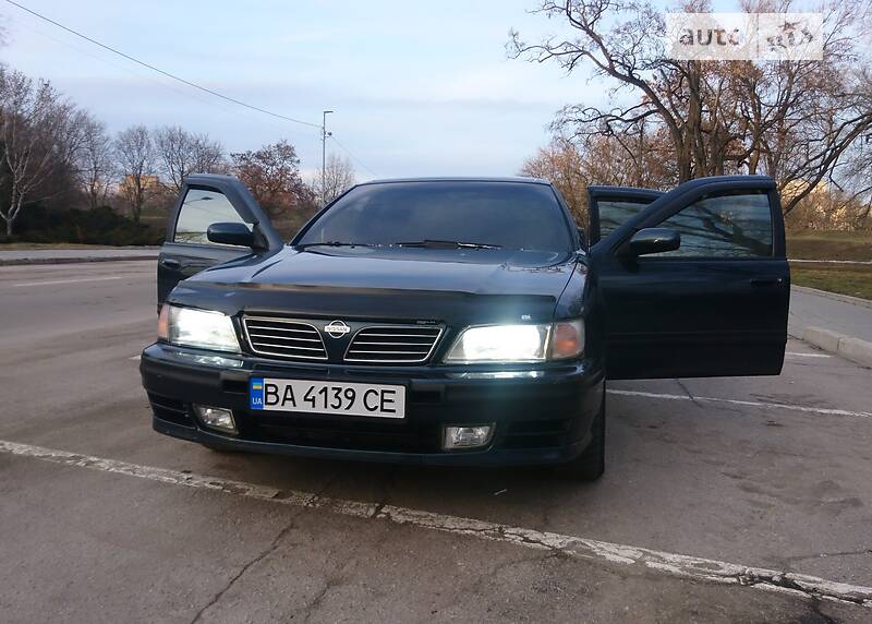 Седан Nissan Maxima 1997 в Кропивницком