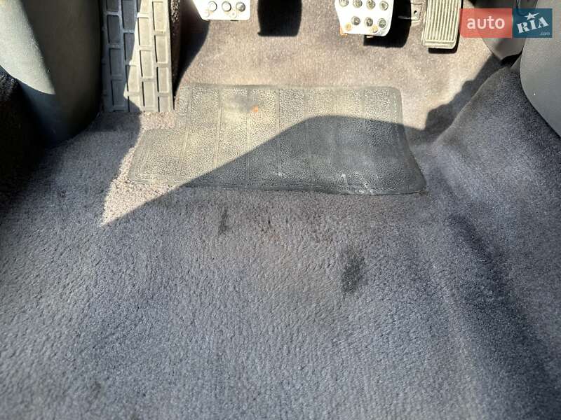 Седан Nissan Maxima 1997 в Киеве фото 30 Седан Nissan Maxima 1997 в Киеве