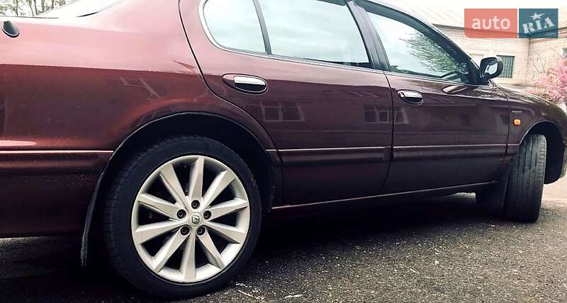 Седан Nissan Maxima 1999 в Вознесенске