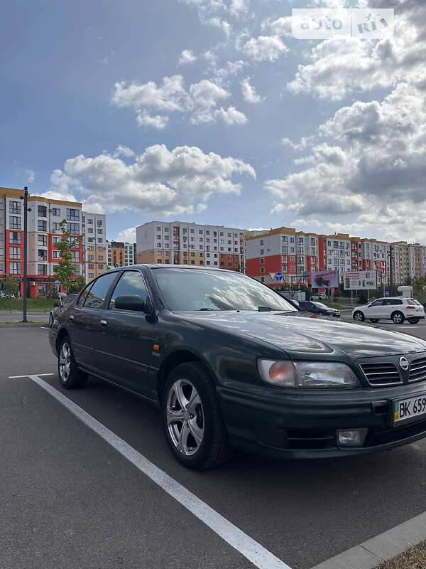Седан Nissan Maxima 1999 в 