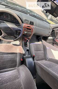 Седан Nissan Maxima 1999 в 
