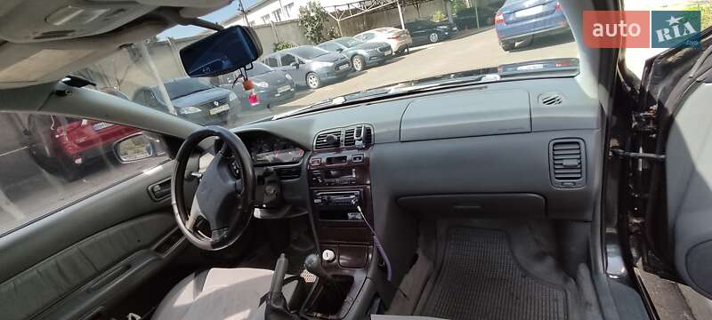 Седан Nissan Maxima 1998 в Измаиле