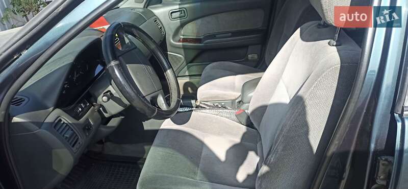 Седан Nissan Maxima 1996 в Одесі