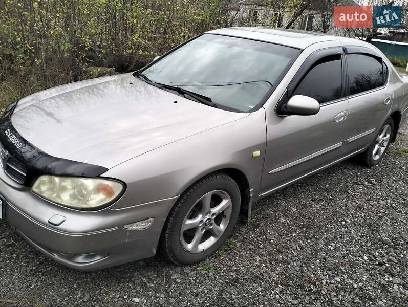 Седан Nissan Maxima 2002 в Новомосковську