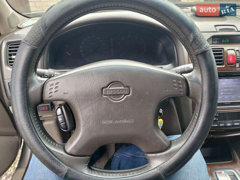 Седан Nissan Maxima 2002 в Новомосковську