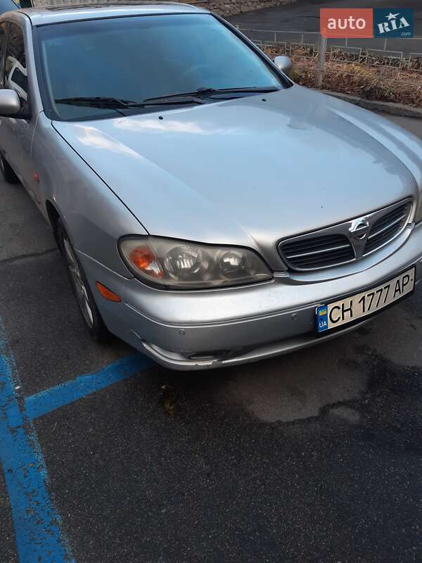 Седан Nissan Maxima 2004 в Ржищеве