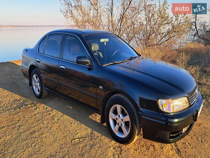 Nissan Maxima 1995