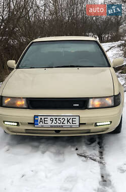 Седан Nissan Maxima 1994 в Хусті