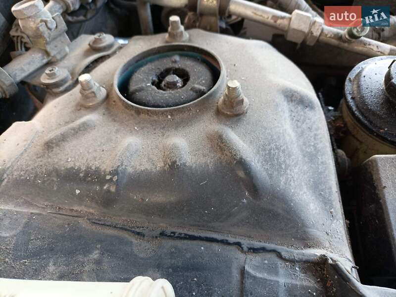 Седан Nissan Maxima 1997 в Запоріжжі