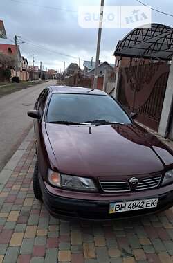 Седан Nissan Maxima 1998 в Одессе