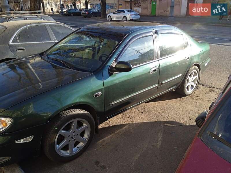 Седан Nissan Maxima 2000 в Одессе
