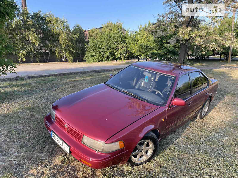 Седан Nissan Maxima 1992 в Запоріжжі