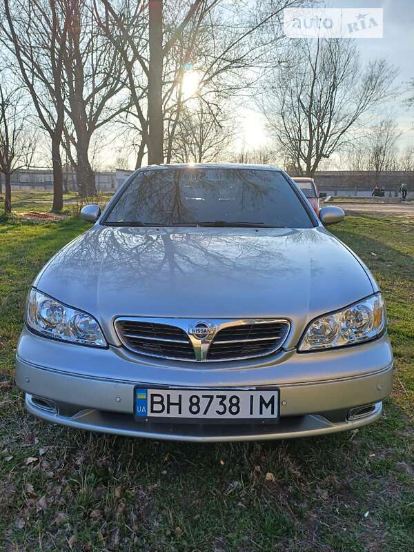 Седан Nissan Maxima 2002 в Болграде