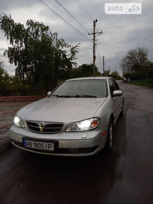 Седан Nissan Maxima 2001 в Жмеринке