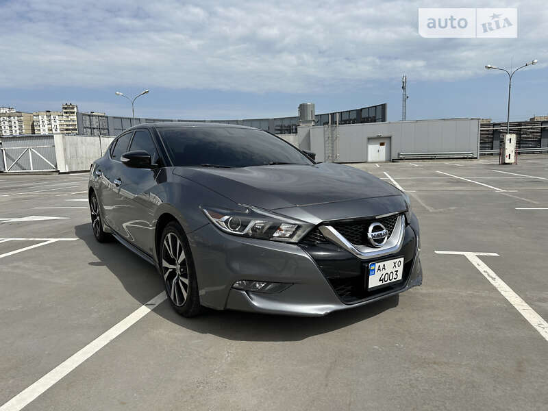 Седан Nissan Maxima 2017 в Киеве