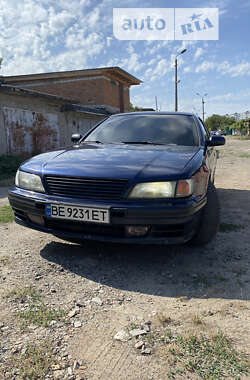 Седан Nissan Maxima 1996 в Первомайске