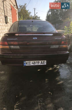 Седан Nissan Maxima 1996 в 