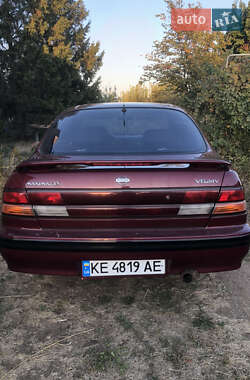 Седан Nissan Maxima 1996 в 