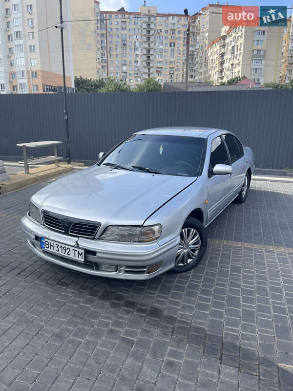 Nissan Maxima 1999