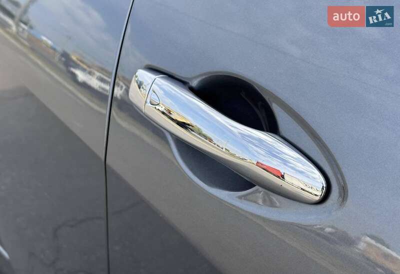 Седан Nissan Maxima 2018 в Сумах