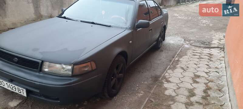 Седан Nissan Maxima 1993 в Чорткові