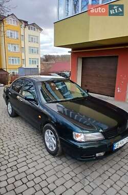 Седан Nissan Maxima 1996 в Черновцах