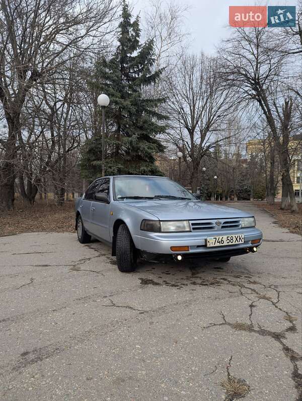 Седан Nissan Maxima 1992 в Харькове