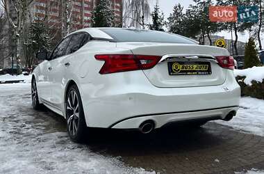 Седан Nissan Maxima 2017 в Львові