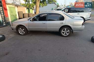 Седан Nissan Maxima 1999 в Одесі