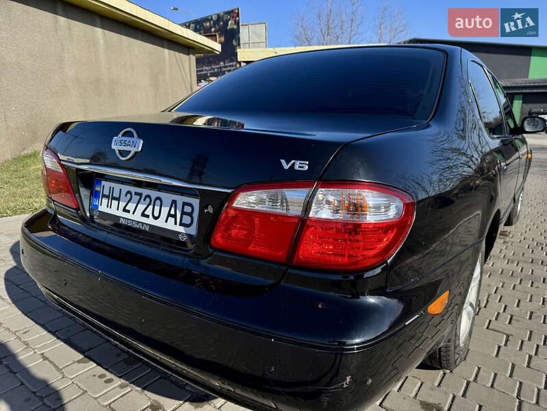 Седан Nissan Maxima 2000 в Одесі