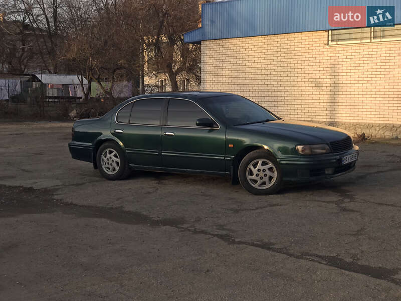 Седан Nissan Maxima 1998 в Гайвороні