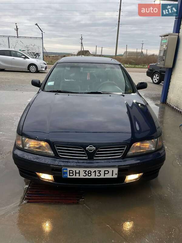 Nissan Maxima 1995