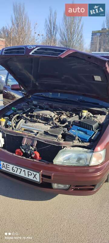 Седан Nissan Maxima 1999 в Днепре