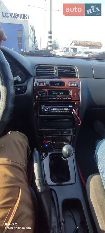 Седан Nissan Maxima 1999 в Днепре