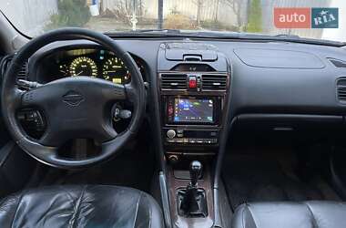 Седан Nissan Maxima 2001 в 