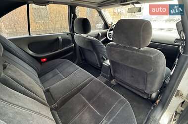 Седан Nissan Maxima 1990 в 