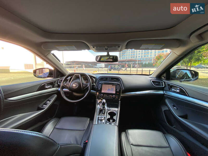 Седан Nissan Maxima 2019 в Одессе