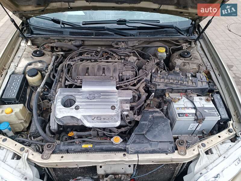 Седан Nissan Maxima 2002 в Днепре