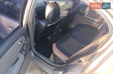 Седан Nissan Maxima 2000 в 