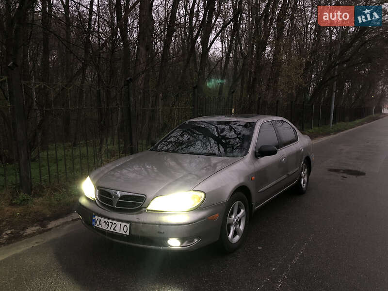 Седан Nissan Maxima 2002 в 