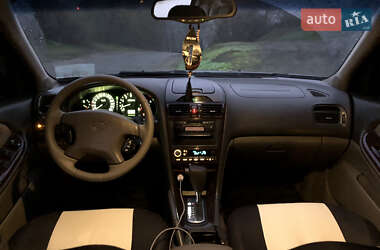 Седан Nissan Maxima 2002 в 
