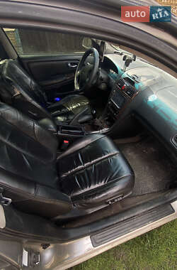 Седан Nissan Maxima 2000 в 